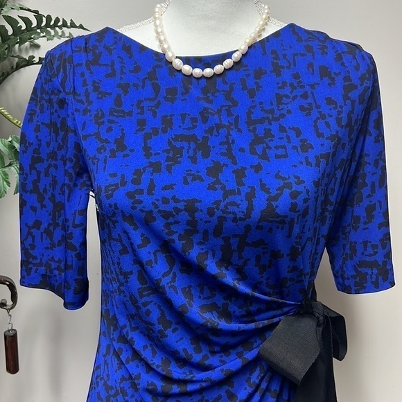 JUST TAYLOR Blue with Black pattern dress Size 4 (D1) - Picture 2 of 11